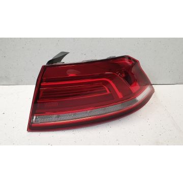 VW Passat B8 Sedan Tail light right outer